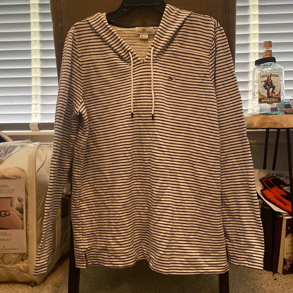 Vineyard Vines Hoodie / Large
